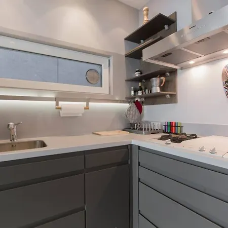 Luxurious Flat Close To Everywhere 아파트 *