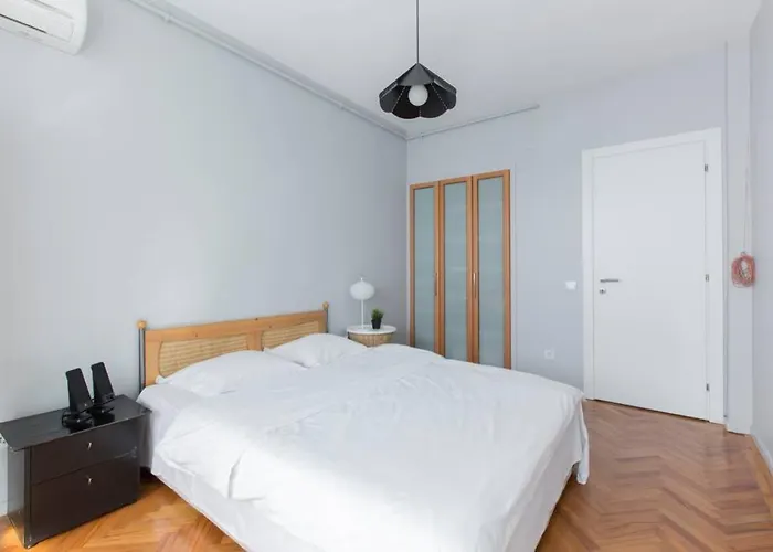 Luxurious Flat Close To Everywhere Apartment *