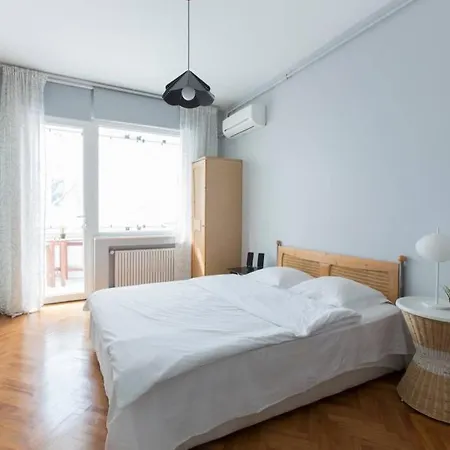 Apartmán Luxurious Flat Close To Everywhere